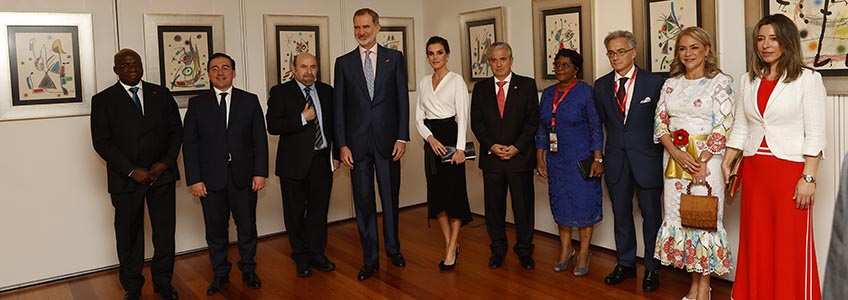 The King and Queen of Spain inaugurate an exhibition of Miró’s work in Angola for FUNIBER’s Cultural Work.